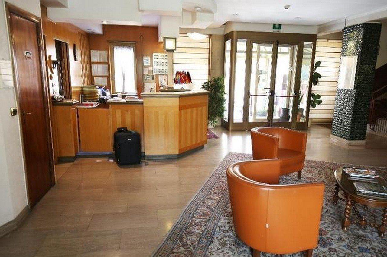 Hotel Derby โรม ภายนอก รูปภาพ